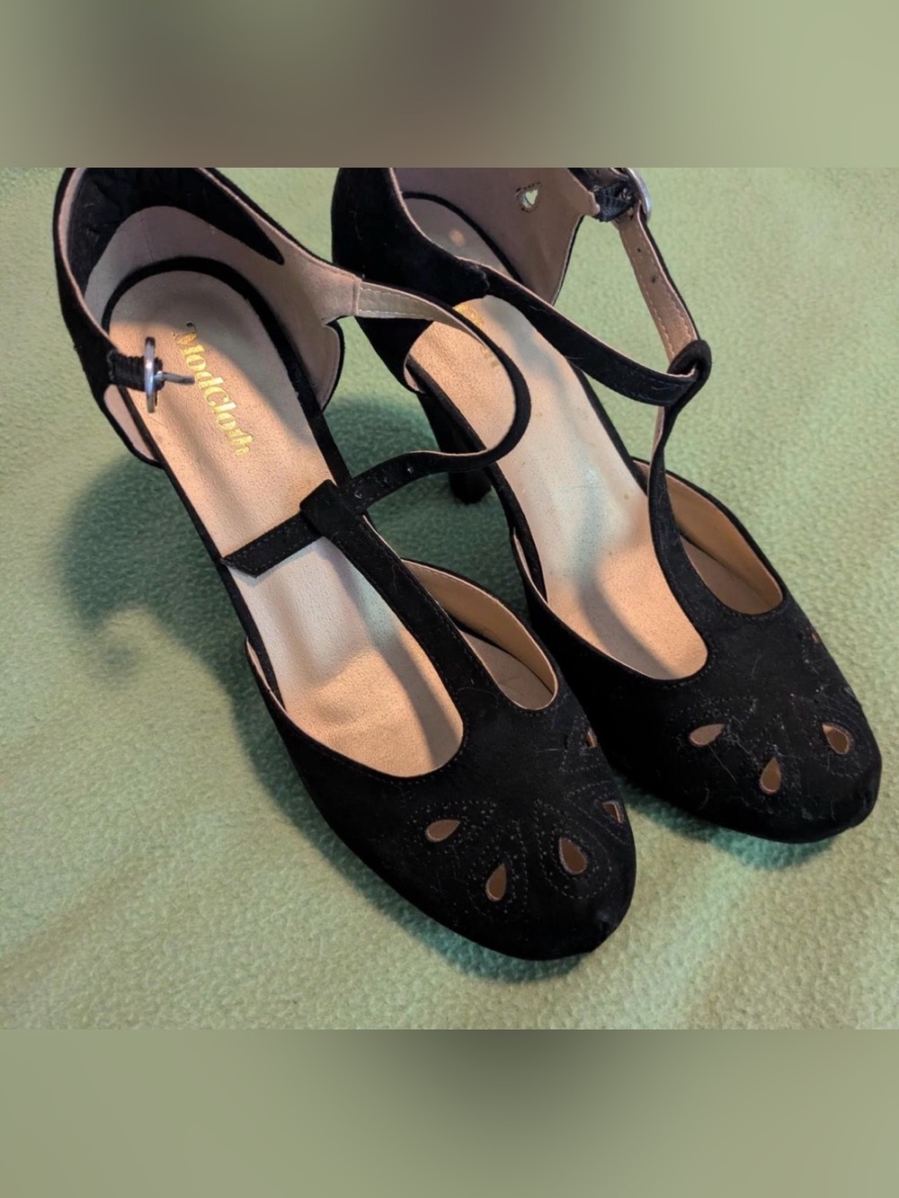 ModCloth Black Suede T-Strap Heels Size 7 Retro Teardrop Cutouts EUC